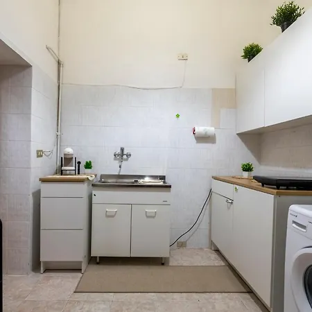 Cozy Romantic Loft- Cialdini 21