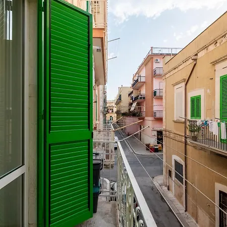 Cozy Romantic Loft- Cialdini 21 Appartement *