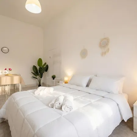 Cozy Romantic Loft- Cialdini 21 아파트 지오비나조