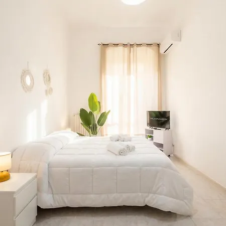 Cozy Romantic Loft- Cialdini 21 דירה