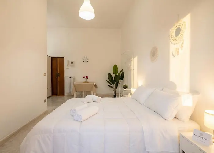 Cozy Romantic Loft- Cialdini 21 아파트