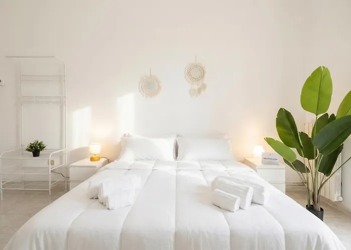 Cozy Romantic Loft- Cialdini 21 아파트